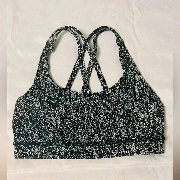 Lululemon Energy Bra
Medium support, B-D cups, black with white spots, size 4 - Picture 3 of 8